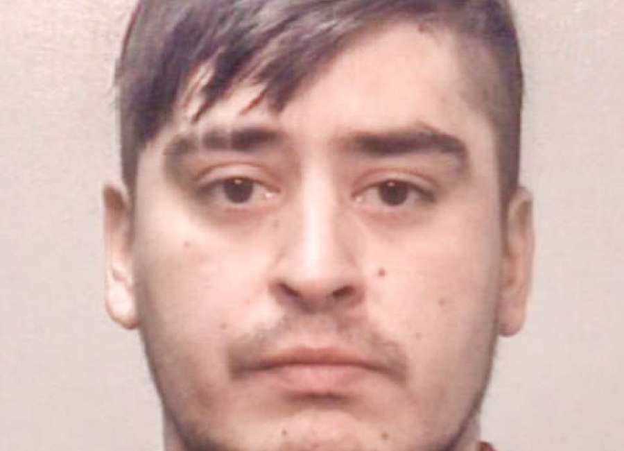 Man arrested for impersonating a police officer