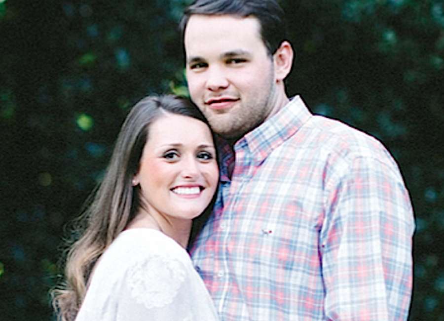 Miss Moore to wed Mr. Farmer November 5, 2016