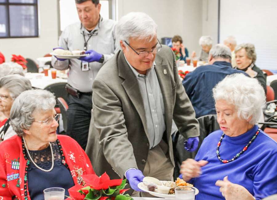 Coweta seniors get a big taste of Christmas cheer