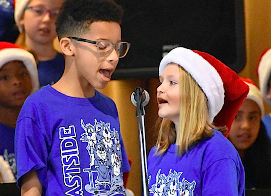 Eastside Elementary holds holiday concert