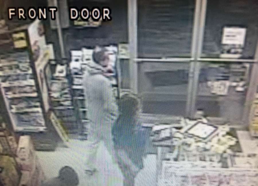 Investigators searching for Dollar General robbery suspect