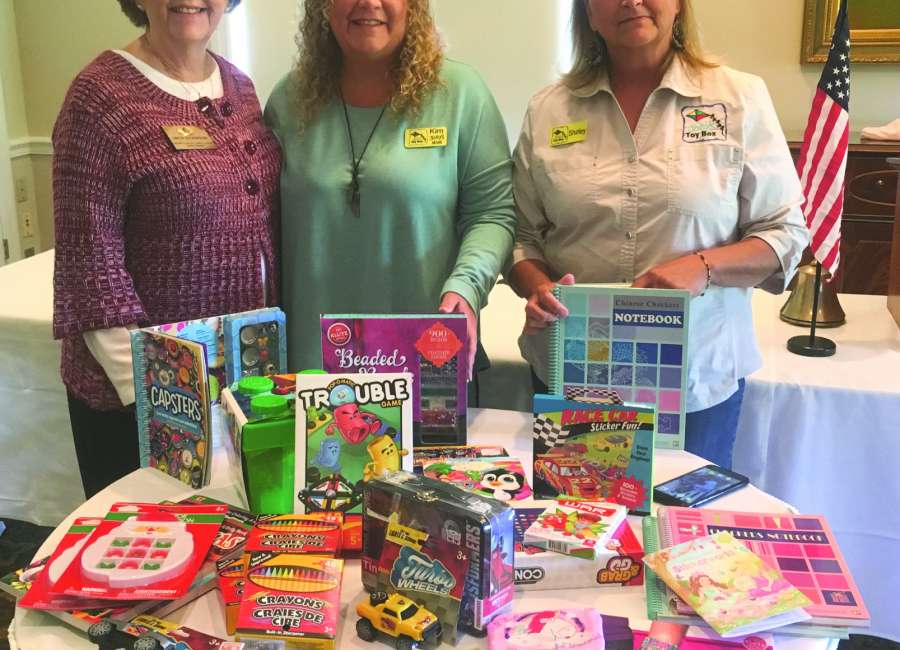 Kiwanians help Joey’s Toy Box