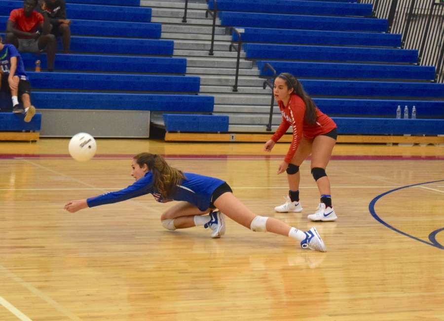 Lady Hawks fly past Oak Mountain