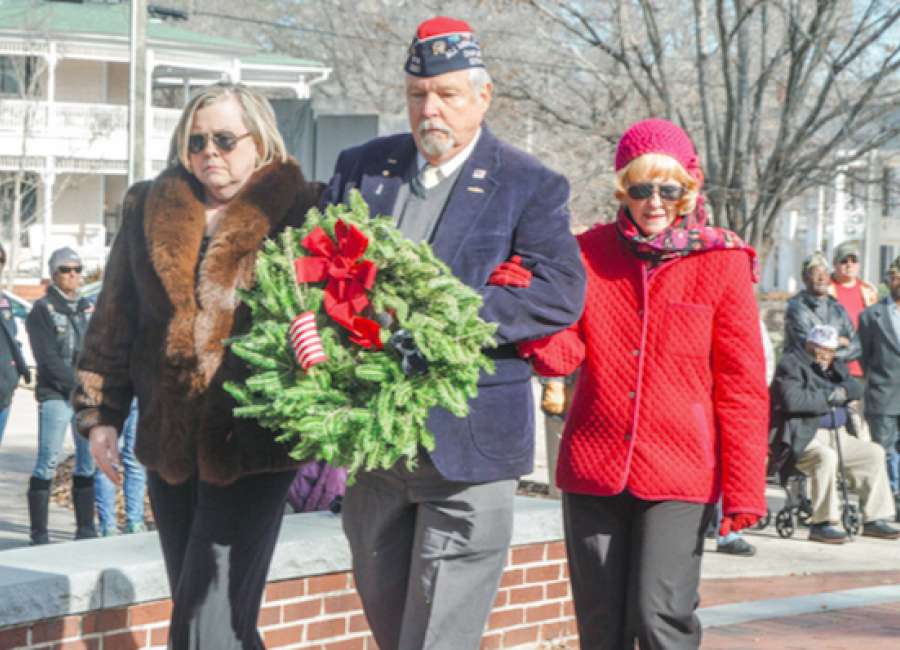 Local veterans honor fallen comrades with wreaths