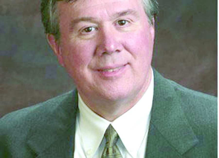  Mark Whitlock speaks to Golden K
