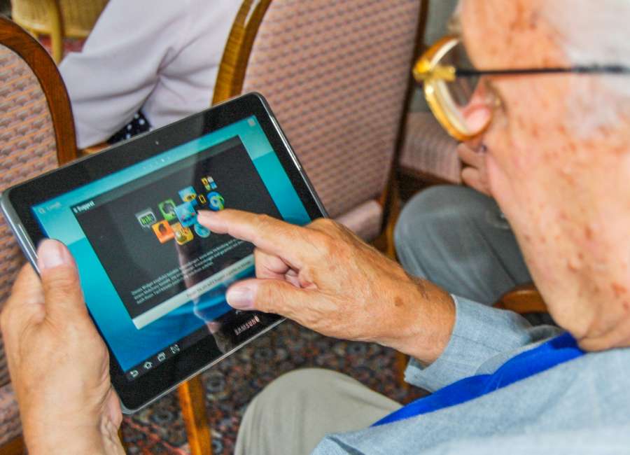 More seniors using Facebook and social media sites