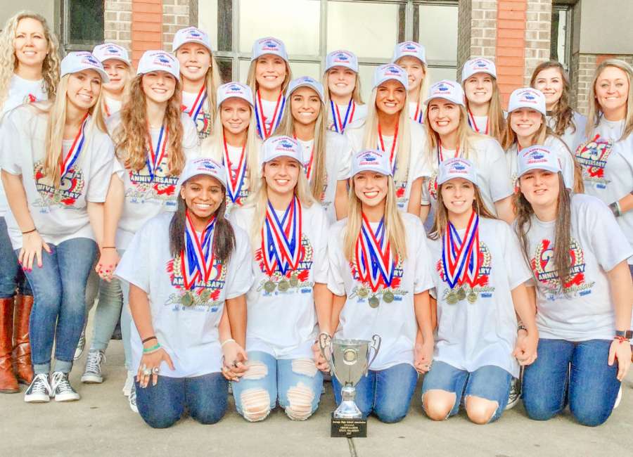 Northgate cheerleaders three-peat state title