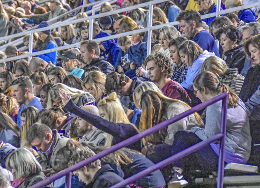 Prayer rally challenges students to become active players in their faith