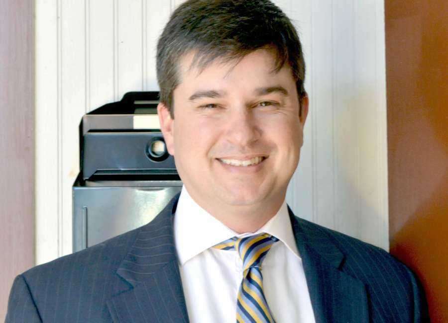 Brass speaks at Ephesus Library