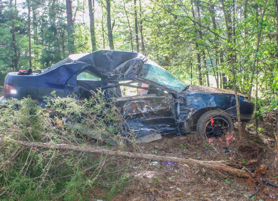 Two die in single-vehicle crashes
