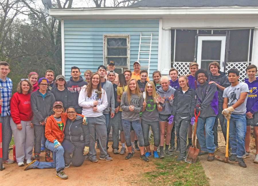 Youth from East Coweta help with NURA cleanup