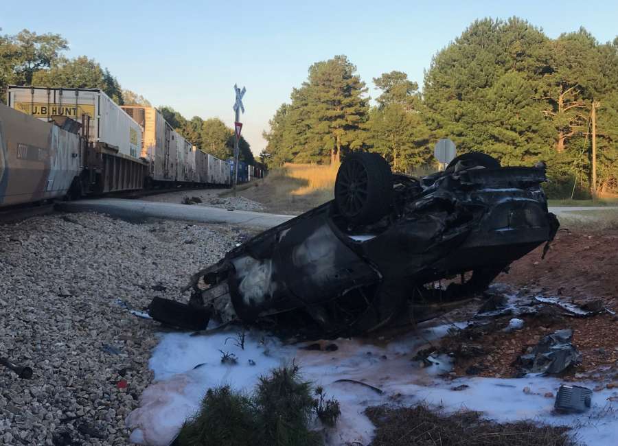1 hurt in train collision