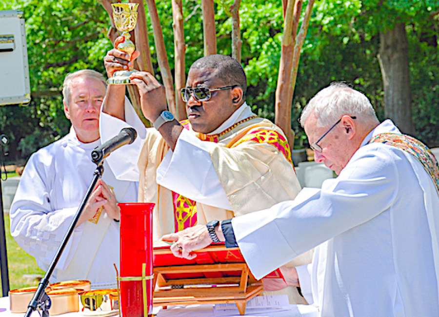 80 years of history: St. George Catholic Church gathers at cemetery