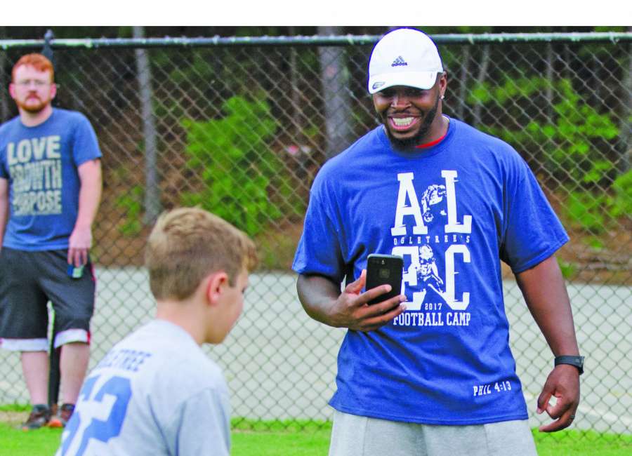 Alec Ogletree to hold annual camp Saturday