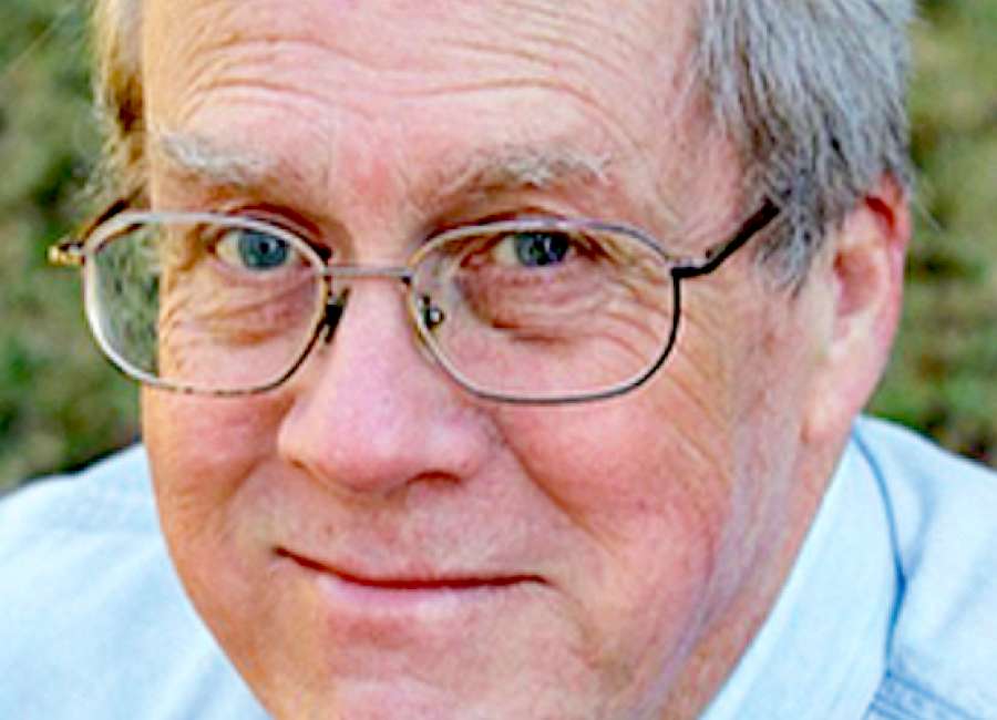 Award-winning author to host writing workshop