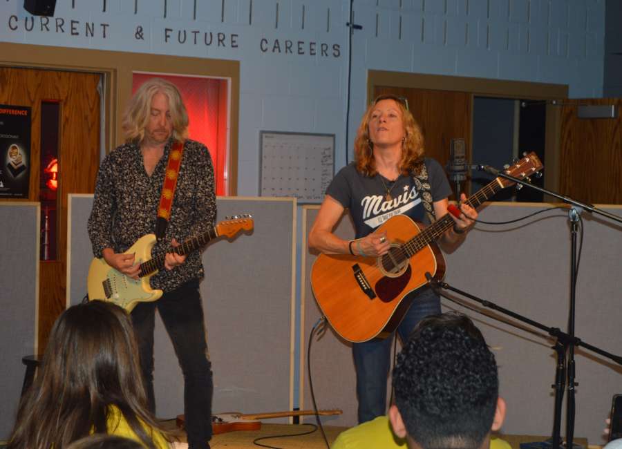 CEC students rock out with popular Georgia band