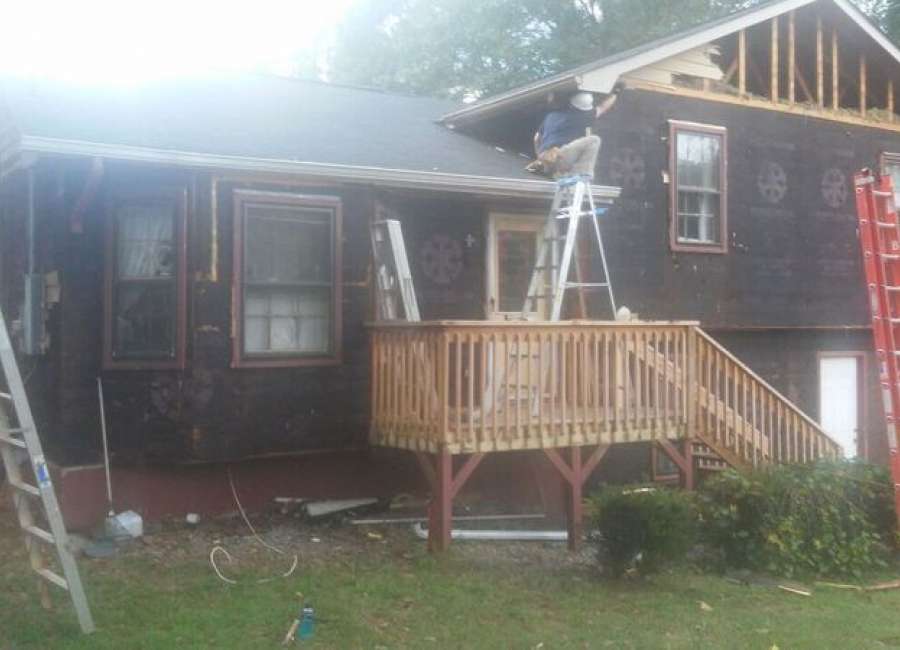 CTCA, Habitat team up to ‘Brush with Kindness’