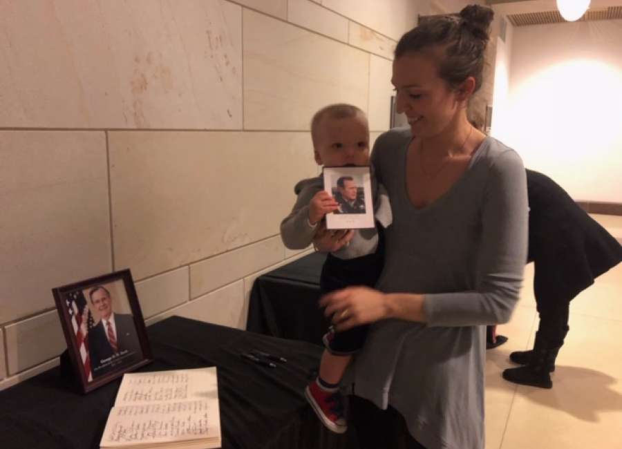 Former Newnan resident pays respects to President George H.W. Bush