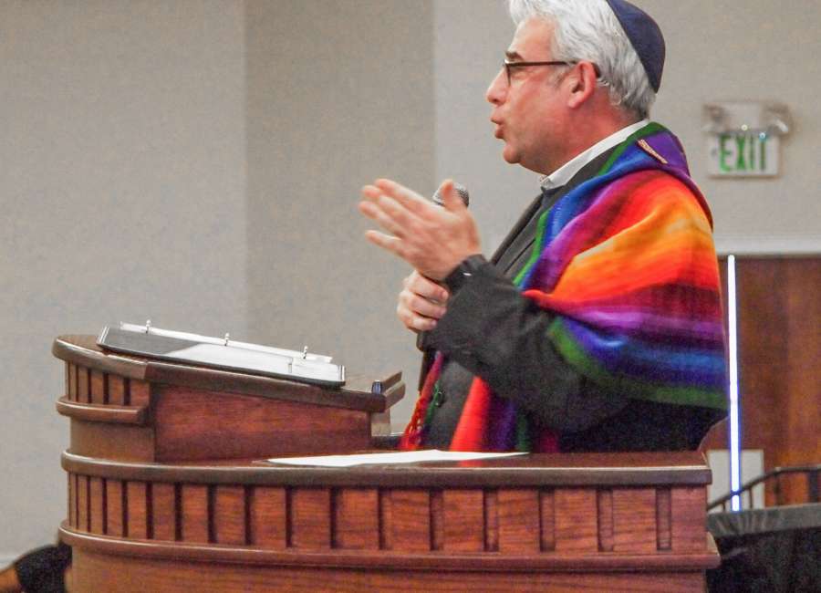 Historic worship takes place on day of racist rally