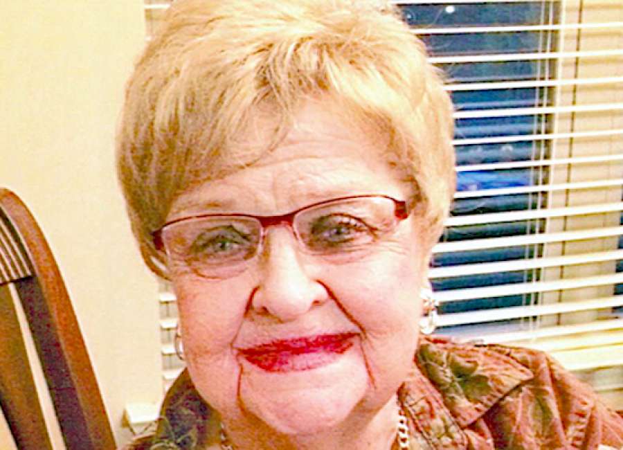  Leona Ferrell