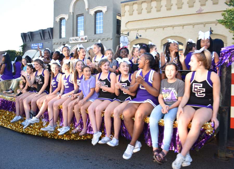 Spirits run high at homecoming parade