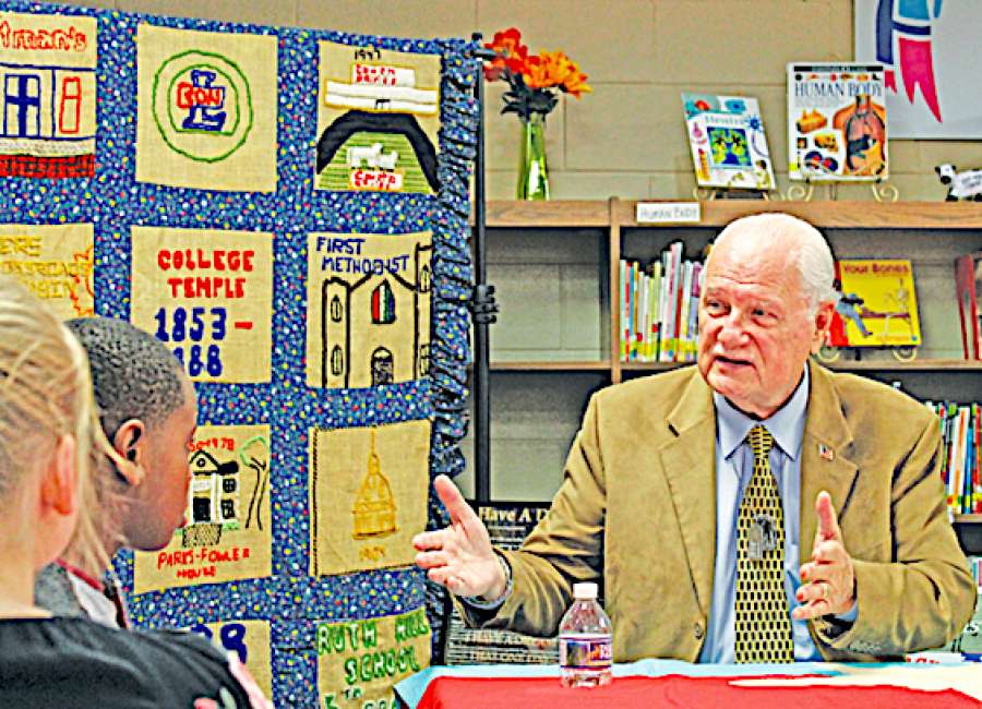 Veterans speak with students about experiences