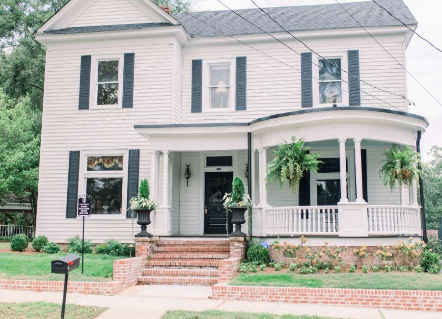 Victorian farmhouse featured on Christmas tour