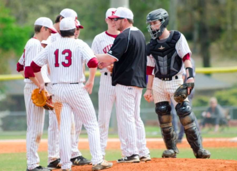 Vikings stay hot, win seventh straight to open final week of regular season