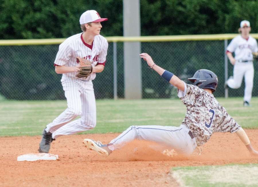 Vikings win fourth straight, hand Cougars first loss of season