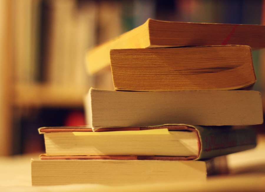 Whitesburg library offering sale of history books