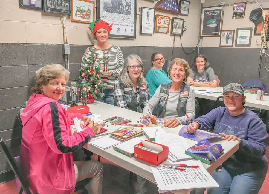 Bomber Girls send cards, cookies to troops