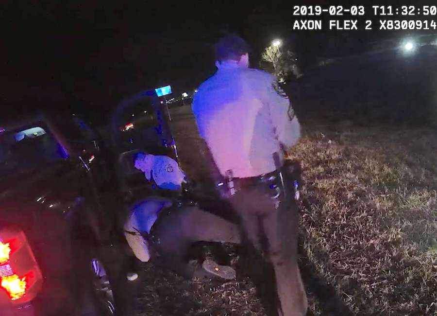 Deputy performs CPR on roadside