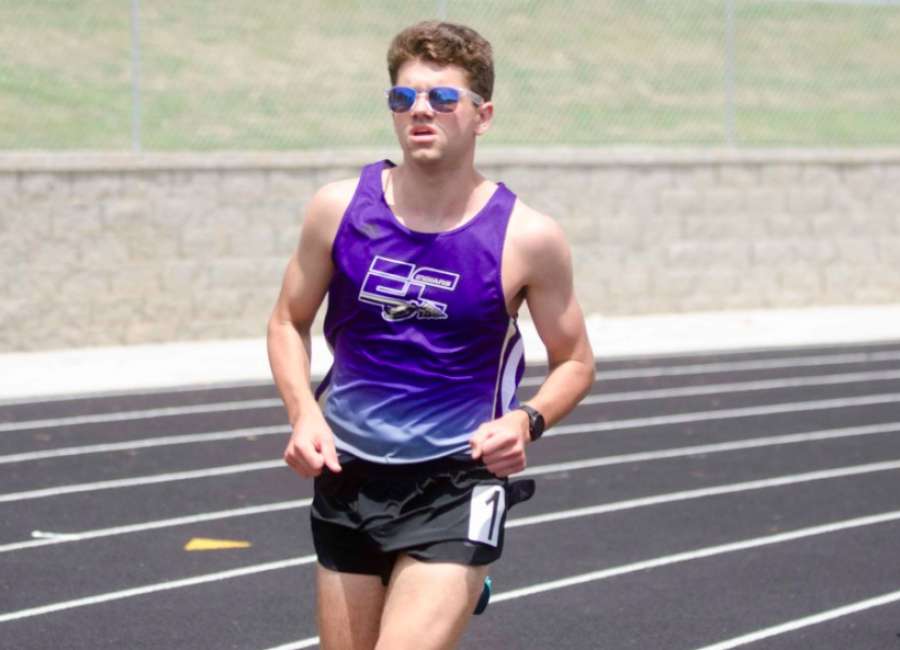 East Coweta junior Kyle Harkabus wins third title in 1,600 meters