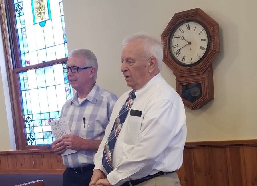 Former pastor preaches at LUMC