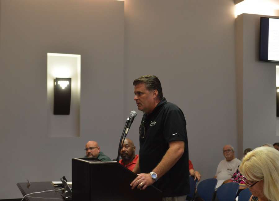 Senoia restaurant owners question food truck plan