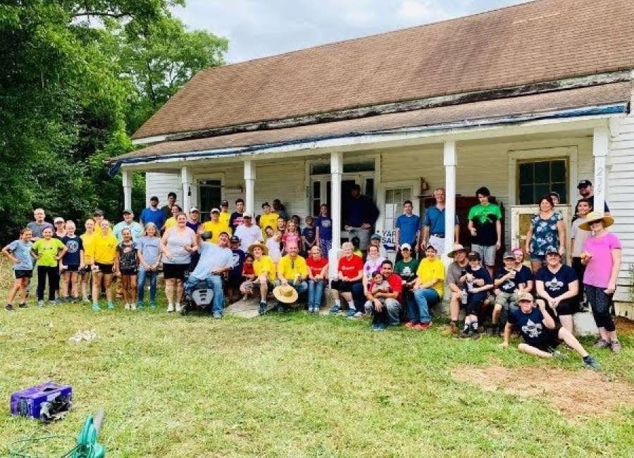 Sharpsburg cleanup helps disabled resident