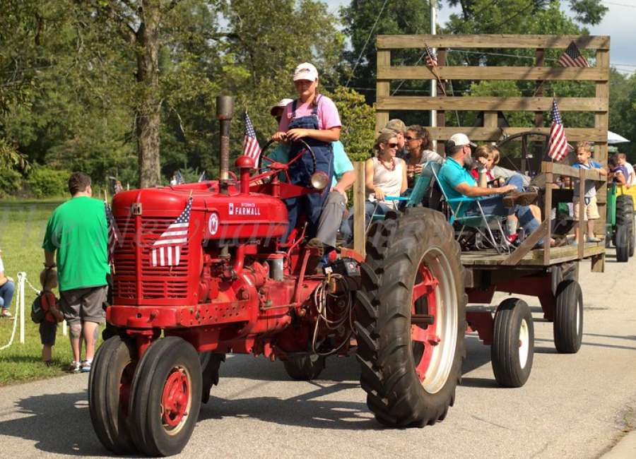 Turin tractor parade celebrates 25 years Saturday